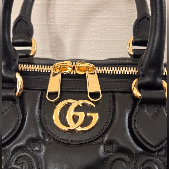 Gucci Jumbo GG Matelassé Duffle Medium Travel Bag - Picture 9 of 12